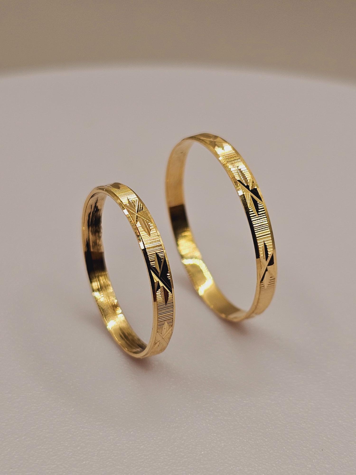 Ilusiones talladas asteriscos 2 mm 2 grs Oro 18k 4