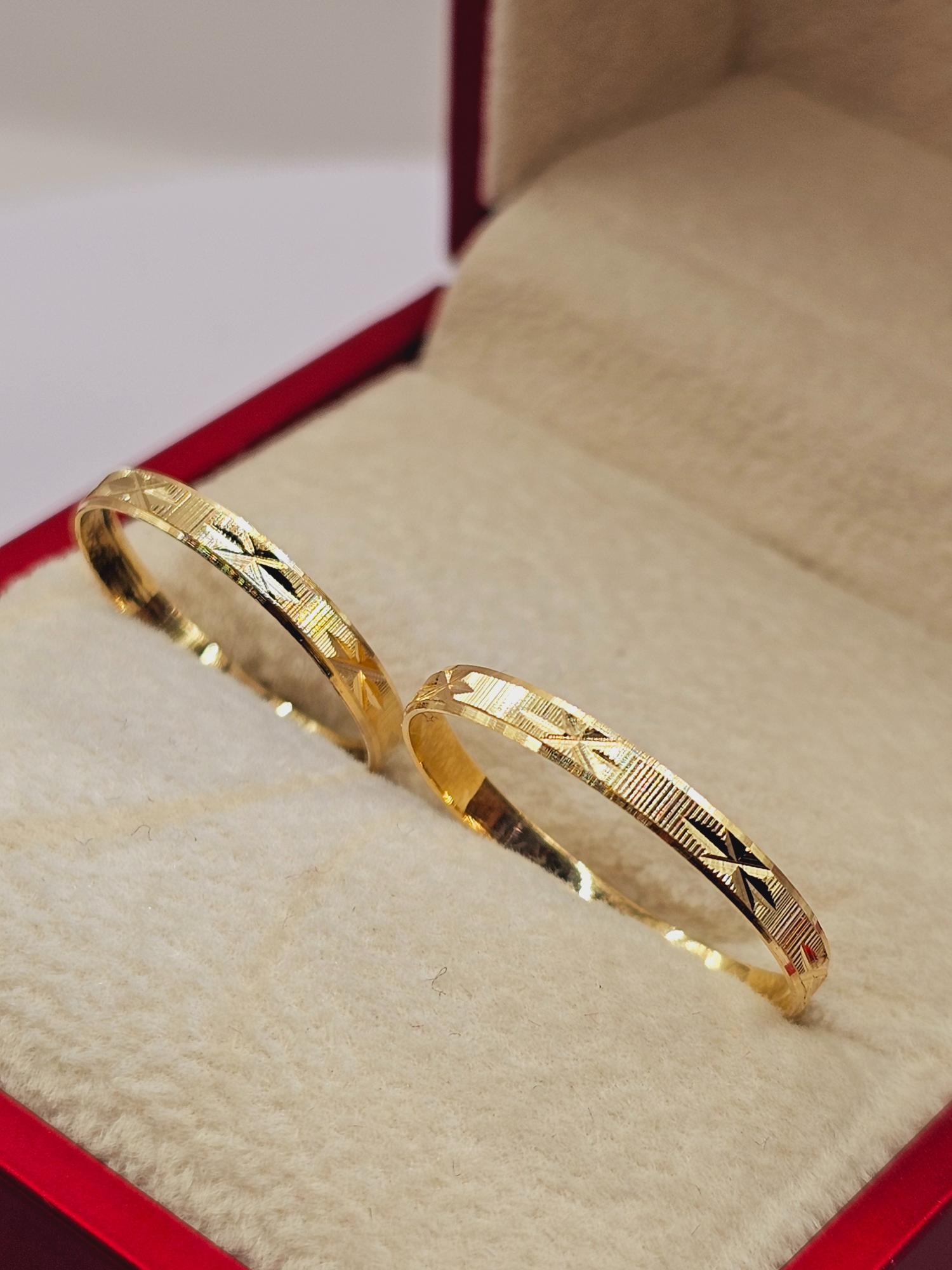 Ilusiones talladas asteriscos 2 mm 2 grs Oro 18k 2