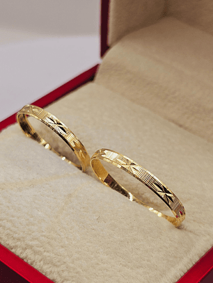 Ilusiones talladas asteriscos 2 mm 2 grs Oro 18k