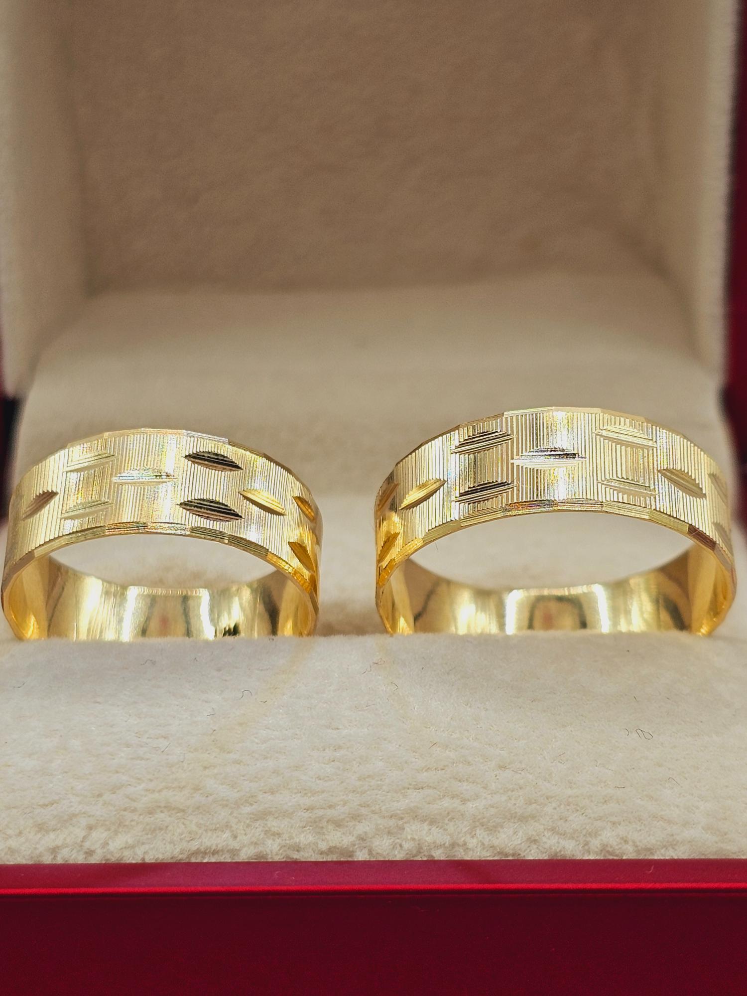 Argollas de matrimonio satinadas hojas olivo 7 mm 8 grs Oro 18k 5