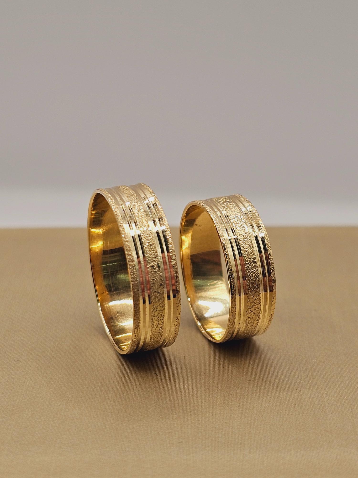 Argollas de matrimonio satinadas brillo 6 mm 6 grs Oro 18k 5
