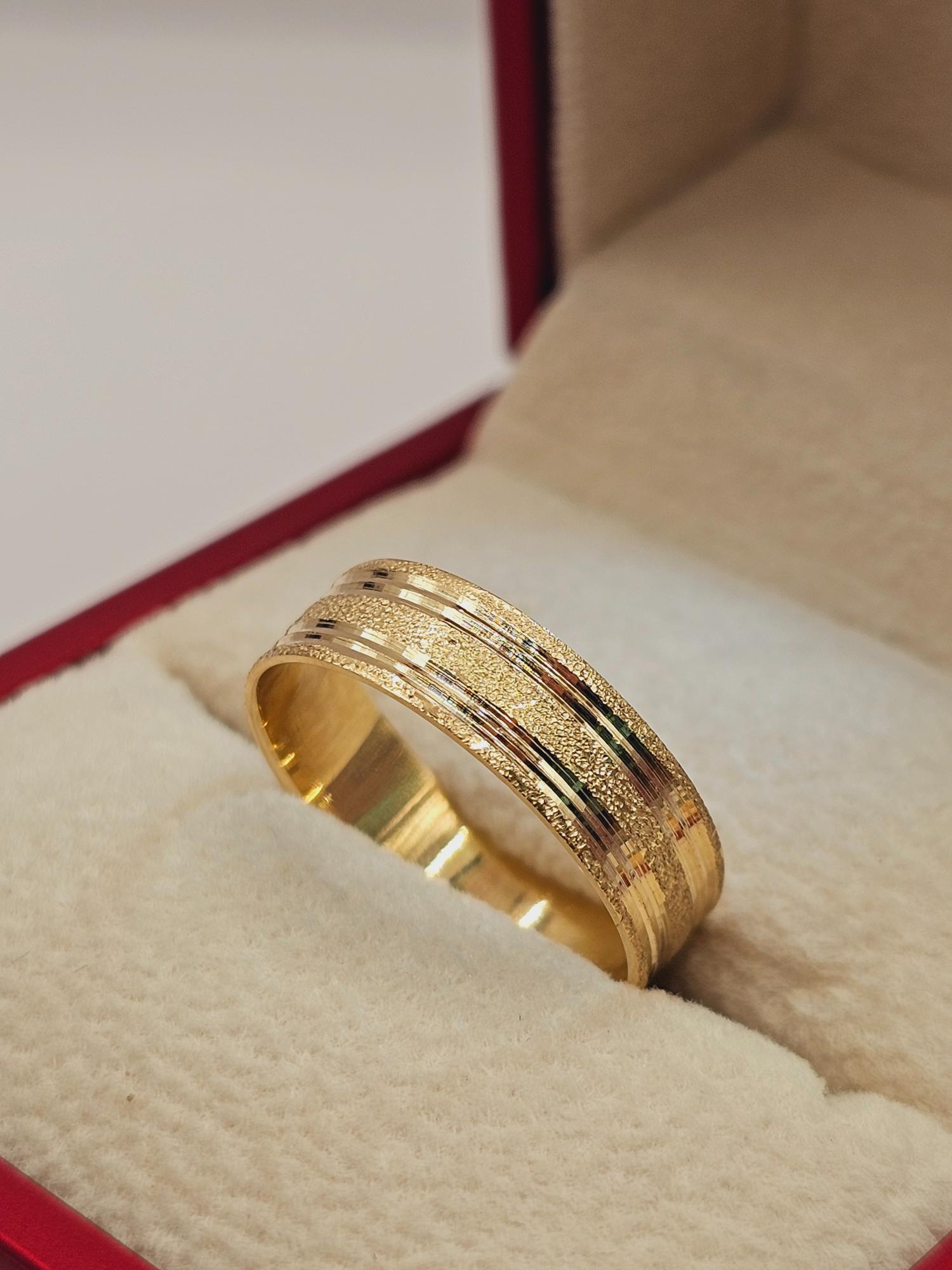 Argolla de matrimonio satinada brillo 6 mm 3 grs Oro 18k 4