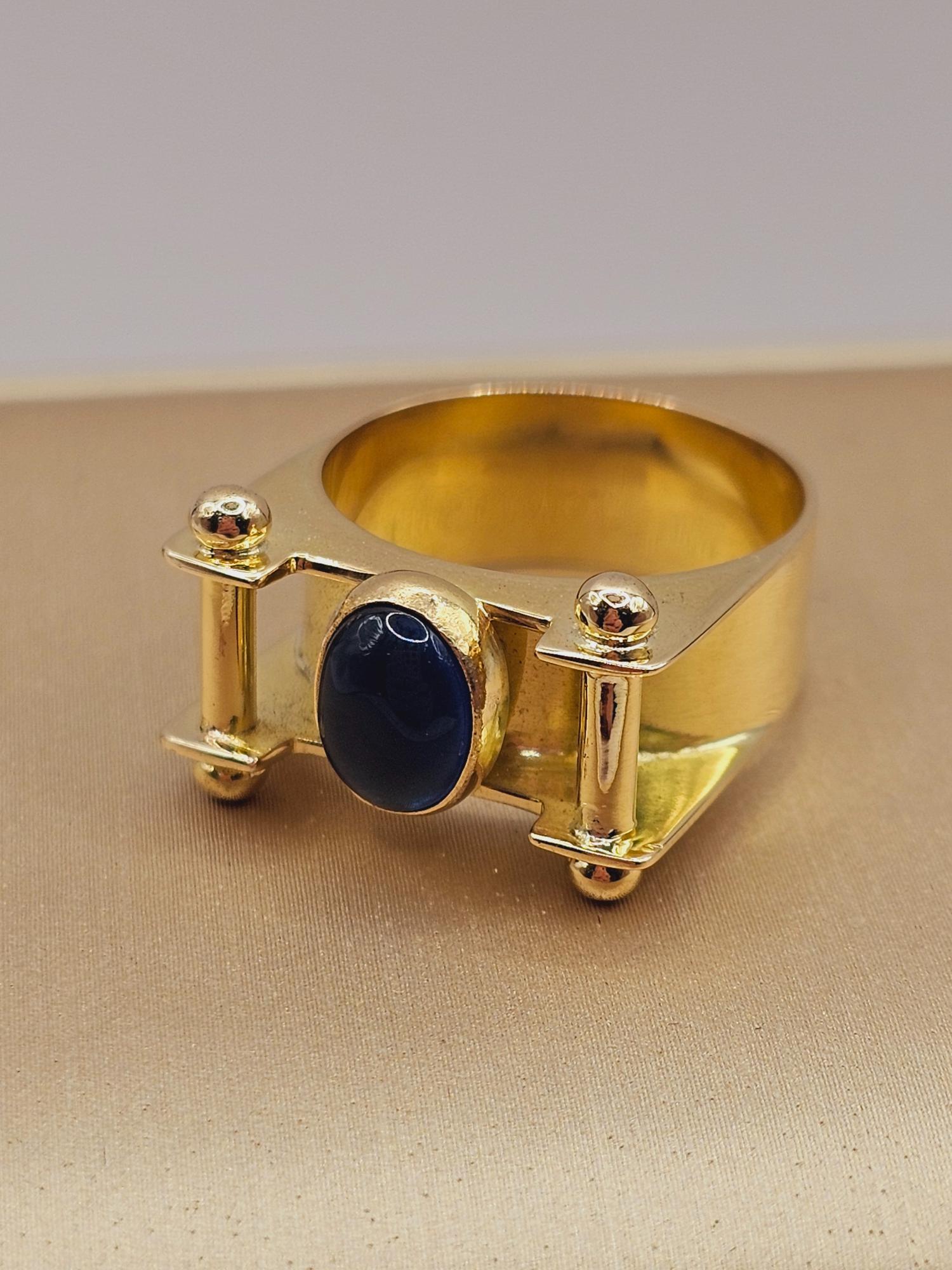 Anillo reina Charlotte con zafiro azul ovalado 8 grs Oro 18k 2