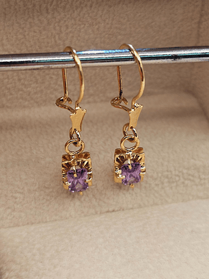 Aros chaton cuadrado colgante amatista 3.2 cm 2.8 grs Oro 18k