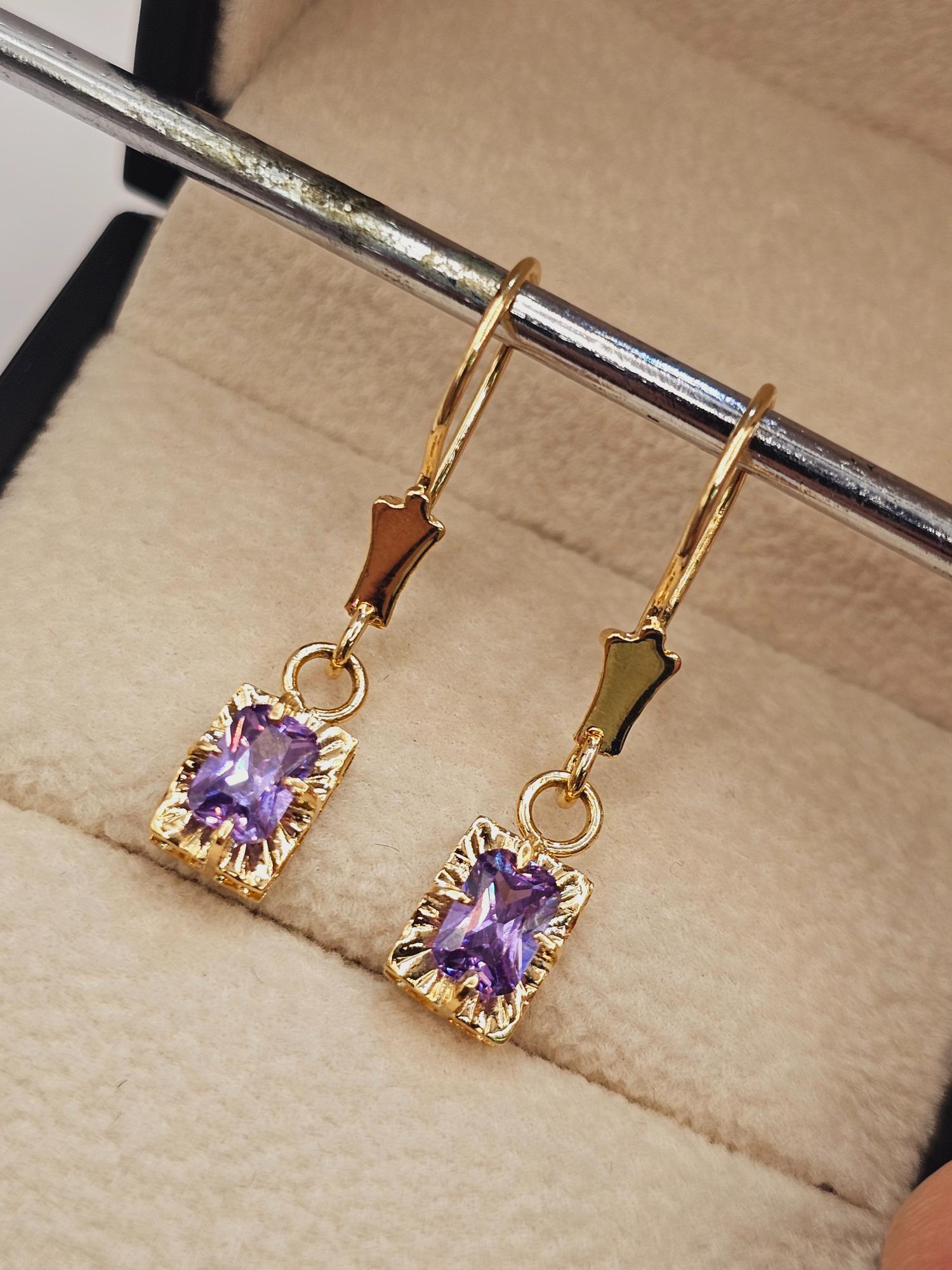 Aros chaton cuadrado colgante amatista 3.2 cm 2.8 grs Oro 18k 5