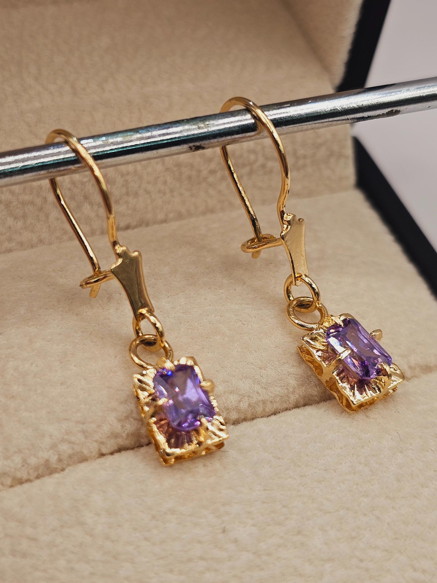 Aros chaton cuadrado colgante amatista 3.2 cm 2.8 grs Oro 18k 7