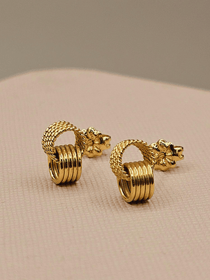 Aros nudo trenza 1 cm 2.3 grs Oro 18k