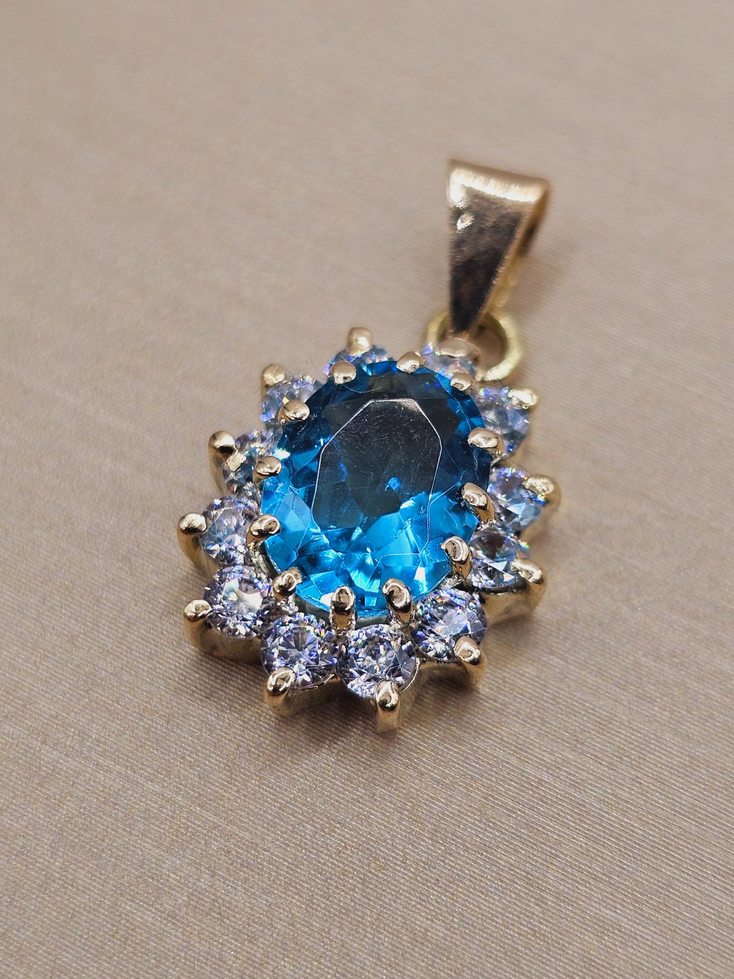 Colgante lady agua marina 2.2 cm 2.5 grs Oro 18k 4