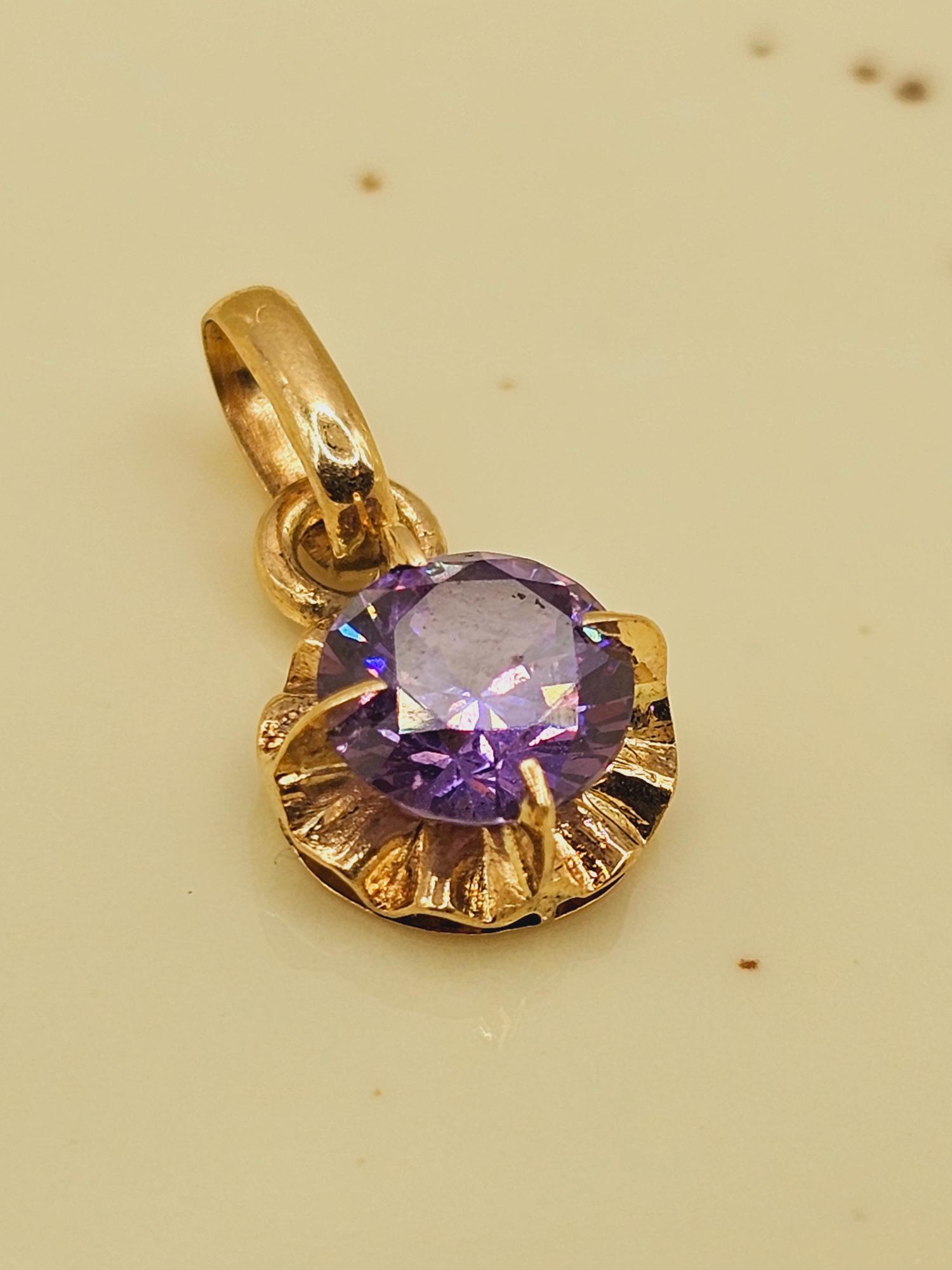 Colgante chaton amatista redondo 1.5 cm 1.1 grs Oro 18k 3