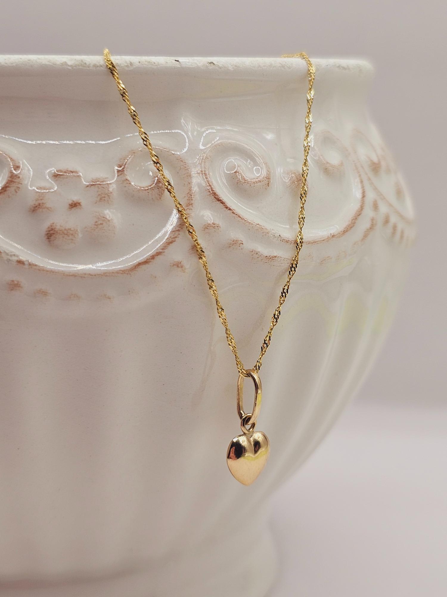 Cadena singapur 50 cm y colgante corazón 1.4 cm 1.5 grs Oro 18k 1