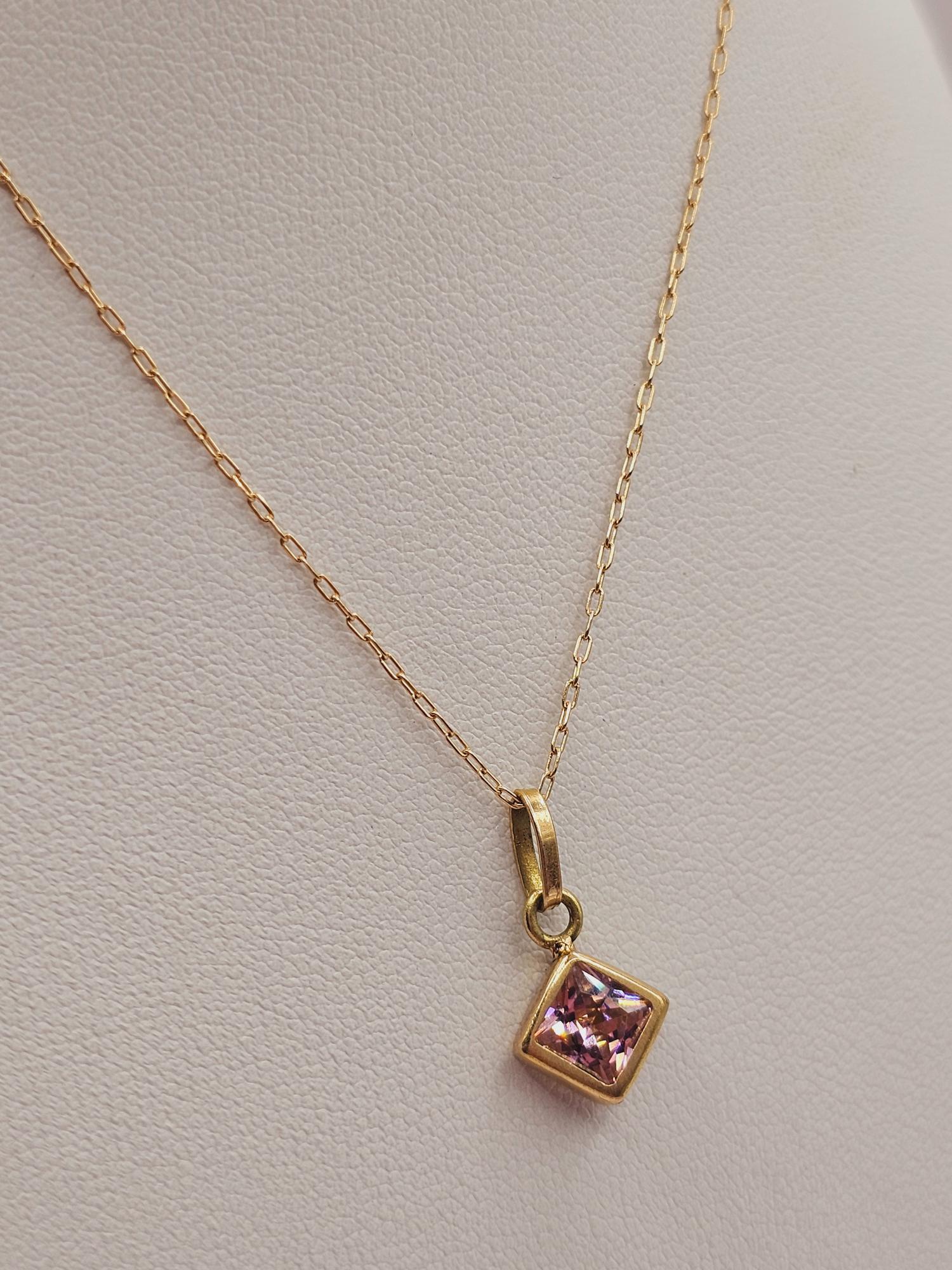 Cadena limada 50 cm y colgante rombo rosa de Francia 1.8 cm 2 grs Oro 18k 5