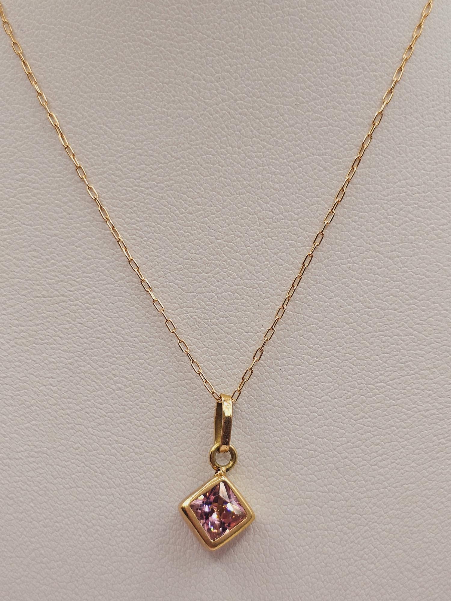 Cadena limada 50 cm y colgante rombo rosa de Francia 1.8 cm 2 grs Oro 18k 3