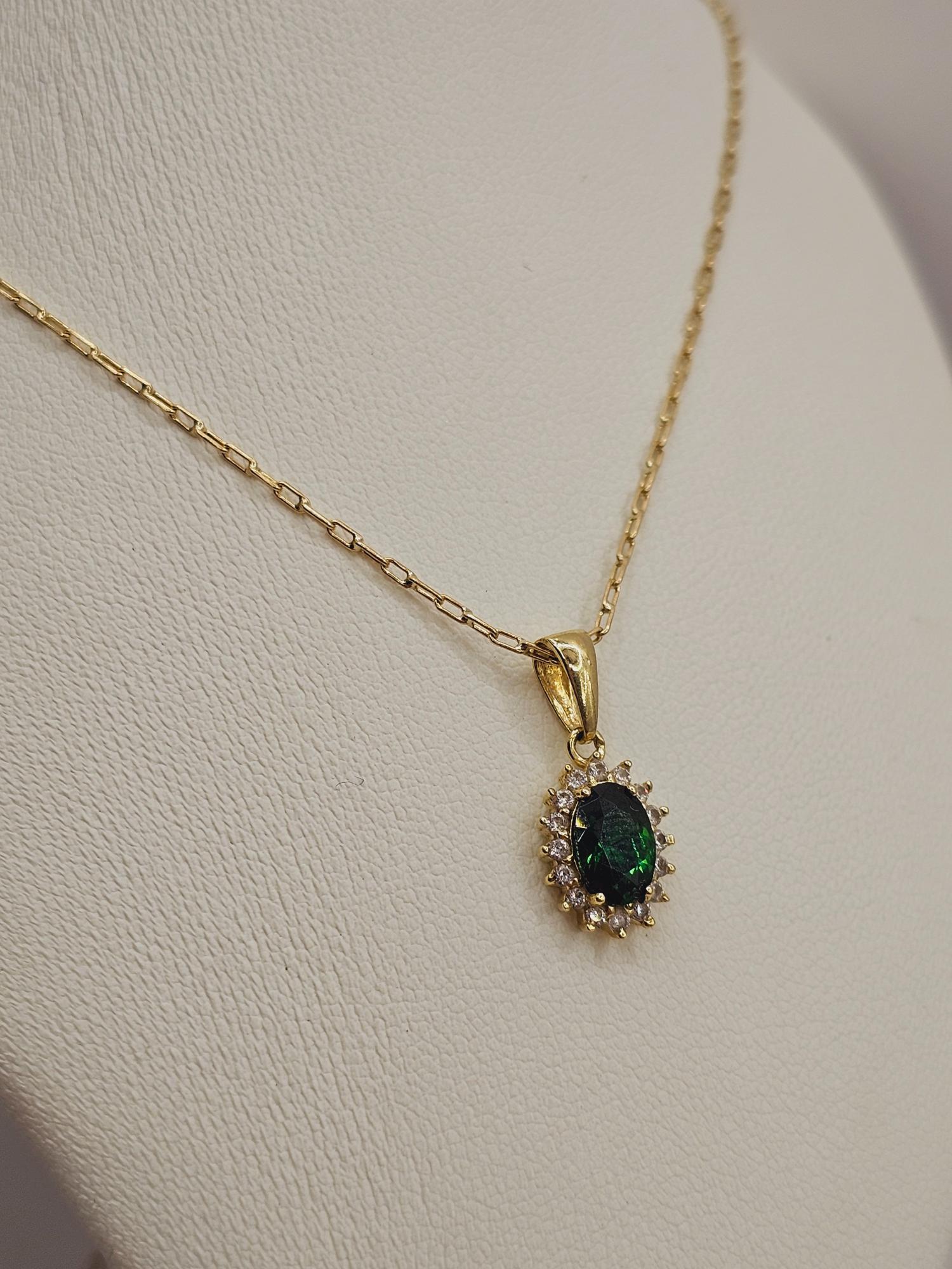 Cadena limada 50 cm y colgante lady esmeralda 1.7 cm 3 grs Oro 18k 5