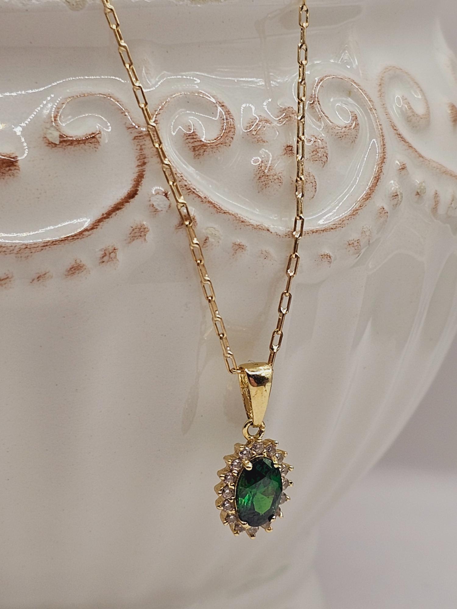 Cadena limada 50 cm y colgante lady esmeralda 1.7 cm 3 grs Oro 18k 4