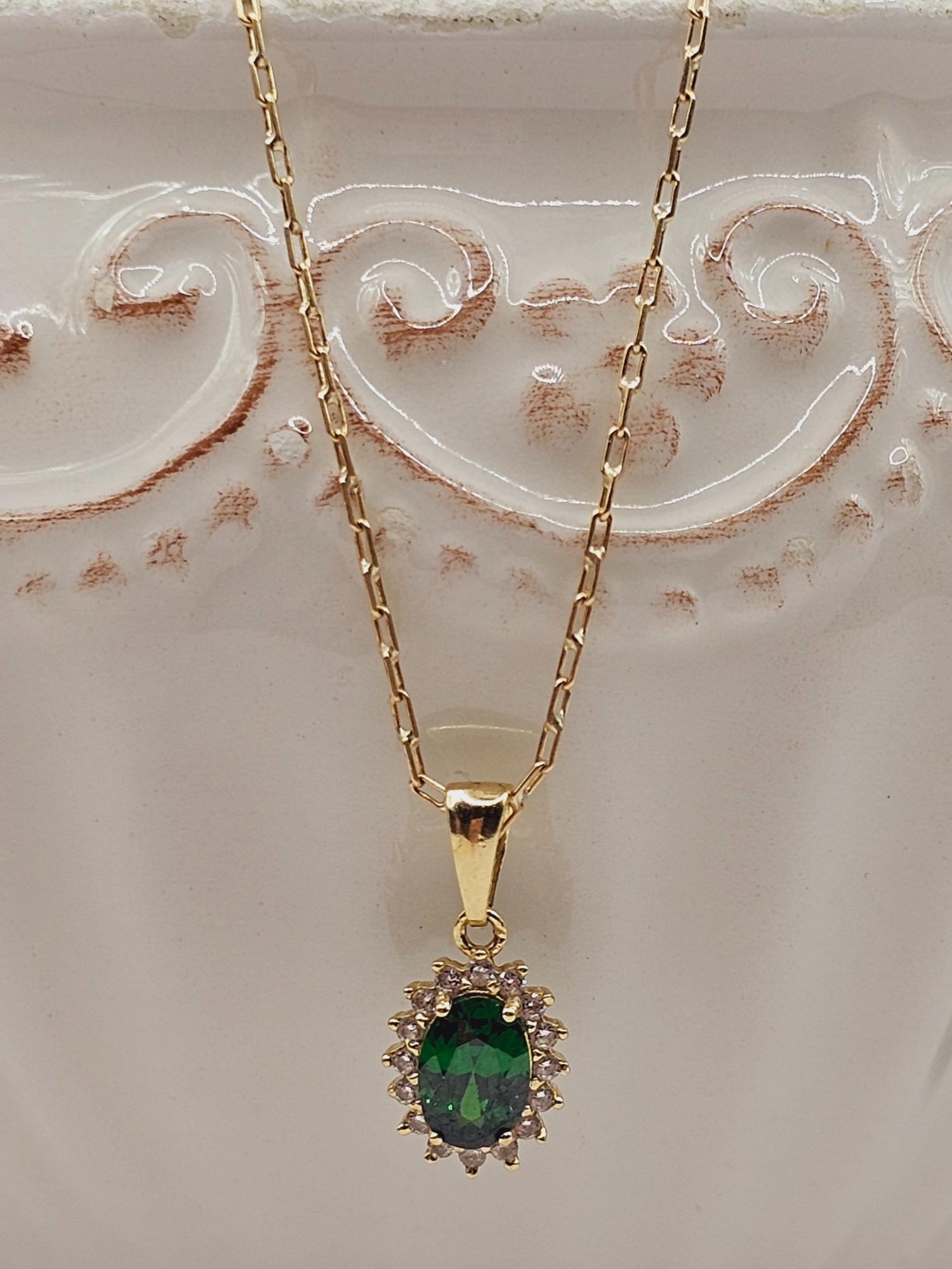 Cadena limada 50 cm y colgante lady esmeralda 1.7 cm 3 grs Oro 18k 2