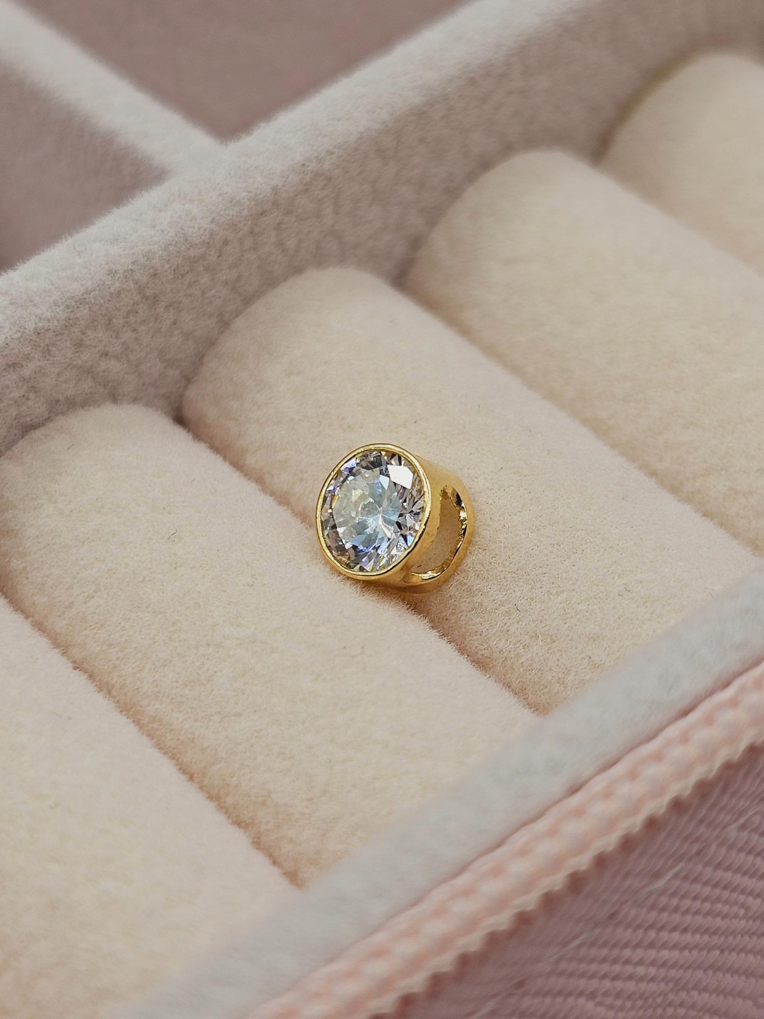 Colgante punto de luz pasado circon 6 mm 0.5 grs Oro 18k 4