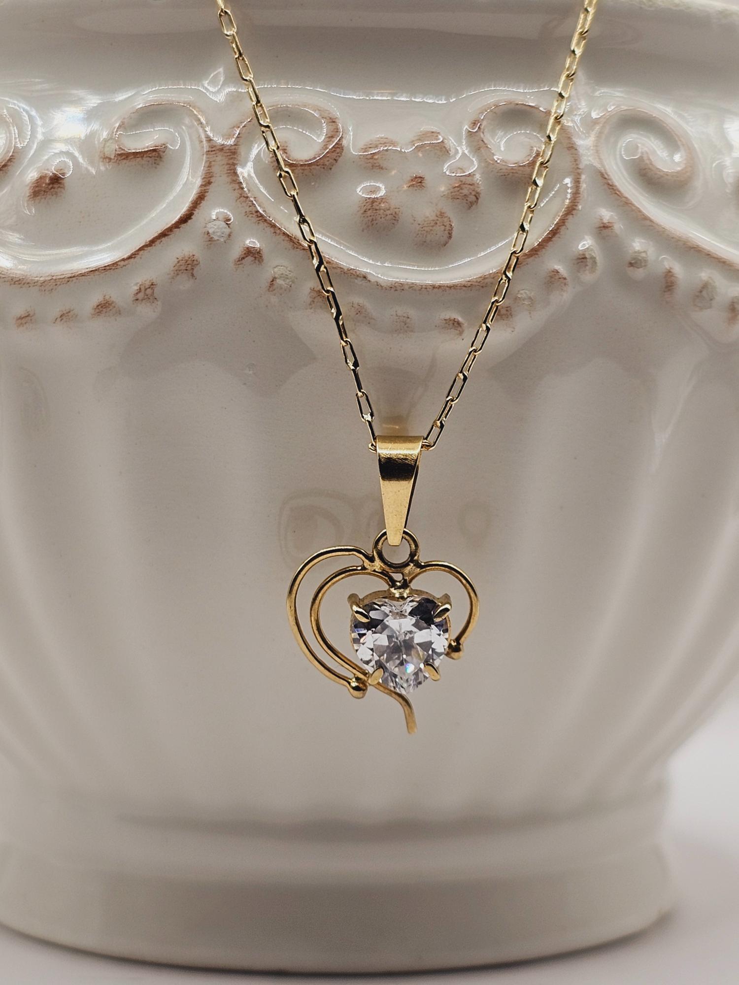 Cadena limada 50 cm y colgante corazón circon 2.4 cm 3.4 grs Oro 18k 1