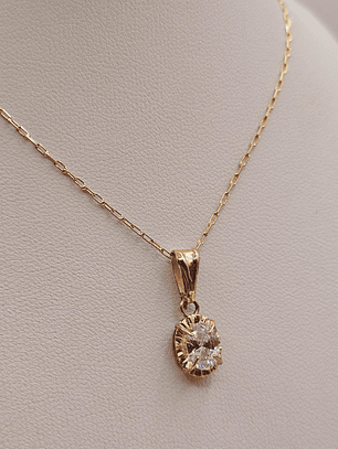 Cadena limada 50 cm y colgante chaton circón 2 cm 3.1 grs Oro 18k