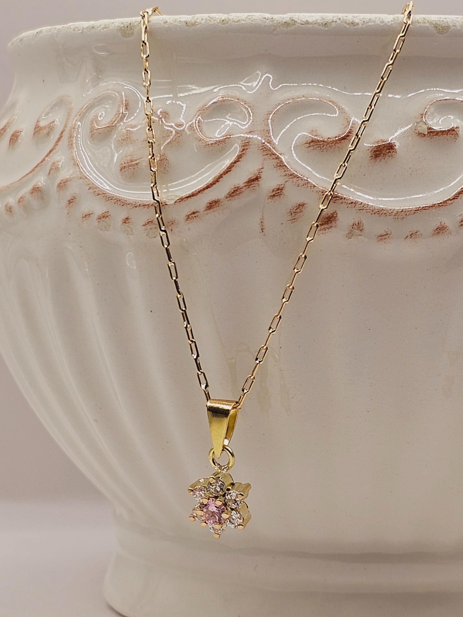 Cadena limada 50 cm y colgante roseta rosa de Francia 3 grs Oro 18k 4