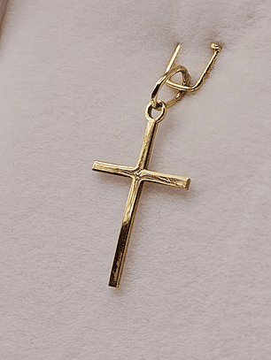 Colgante cruz palito 2.7 cm 0.8 grs Oro 18k