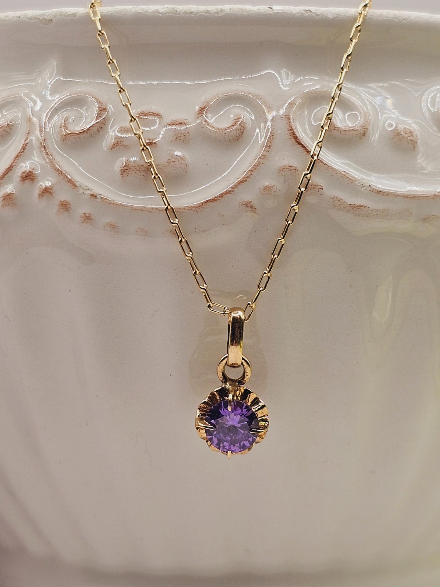 Cadena limada 50 cm y colgante chaton amatista 1.7 cm 3 grs Oro 18k 2