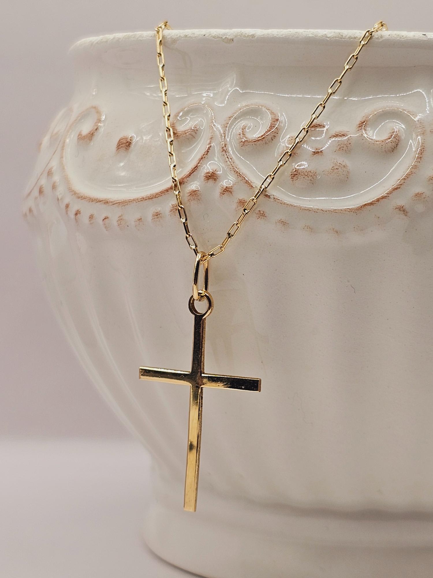 Cadena limada 50 cm y cruz palito 3.4 cm 3 grs Oro 18k 4