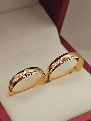 Argollas media caña con circon 4 mm 6 grs Oro 18k