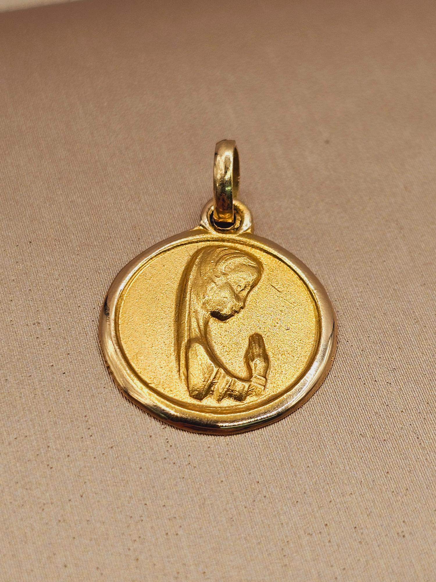 Colgante virgen niña 1.6 cm 2.2 grs Oro 18k 2