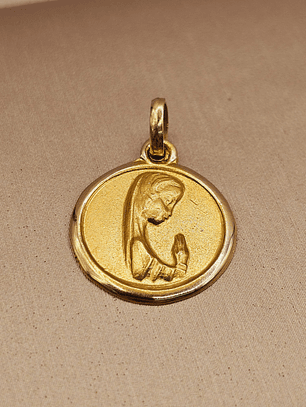 Colgante virgen niña 1.6 cm 2.2 grs Oro 18k