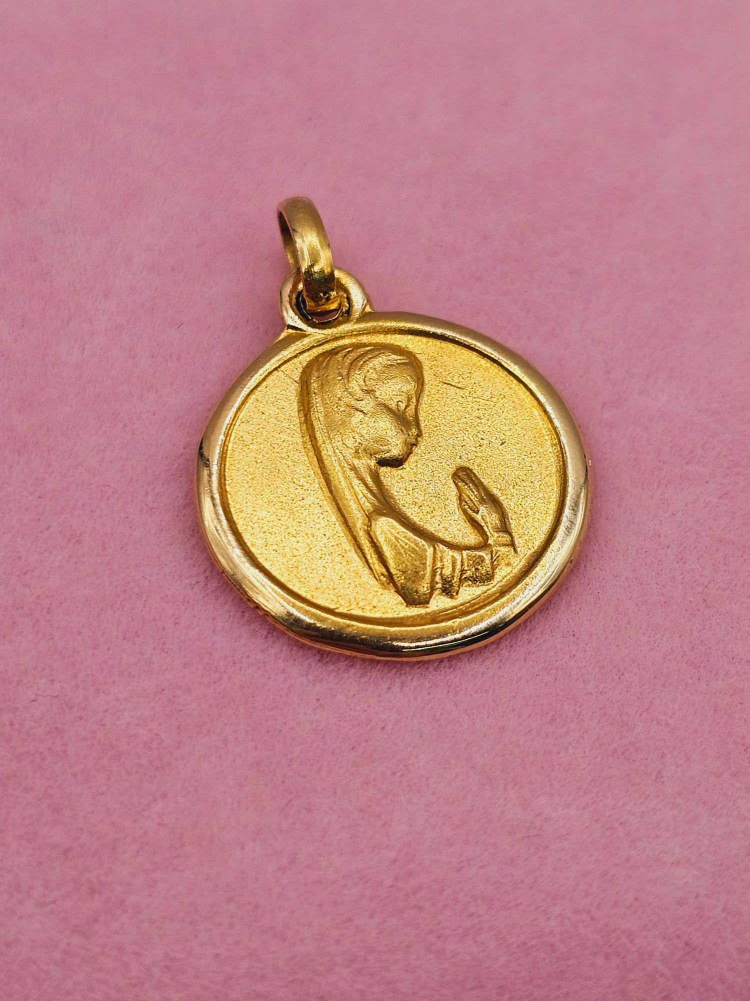 Colgante virgen niña 1.6 cm 2.2 grs Oro 18k 3