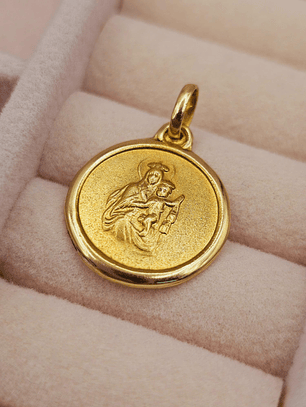 Colgante medalla virgen de Carmen 1.7 cm 2.2 grs Oro 18k