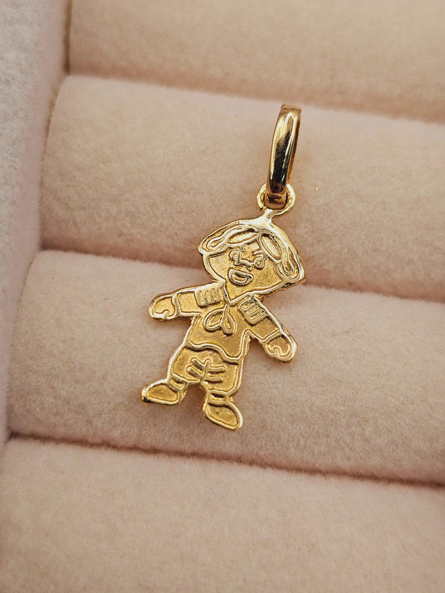 Colgante niño 2.1 cm 0.7 grs Oro 18k 3