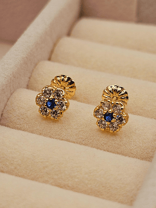 Aros roseta zafiro 6 mm 1.1 grs Oro 18k 