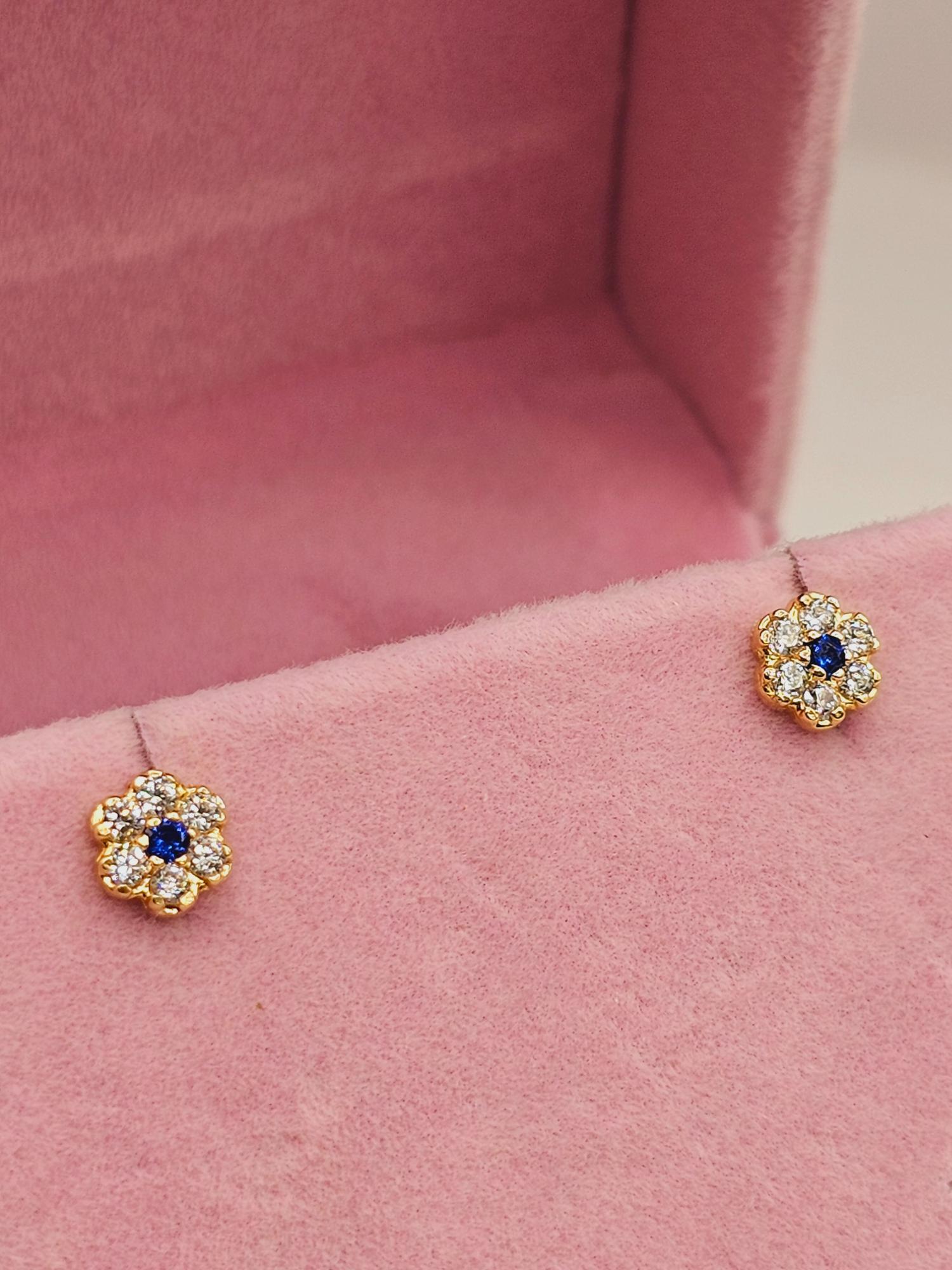 Aros roseta zafiro 6 mm 1.1 grs Oro 18k  4