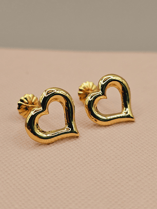 Aros silueta corazón 1.2 cm 1.1 grs Oro 18k