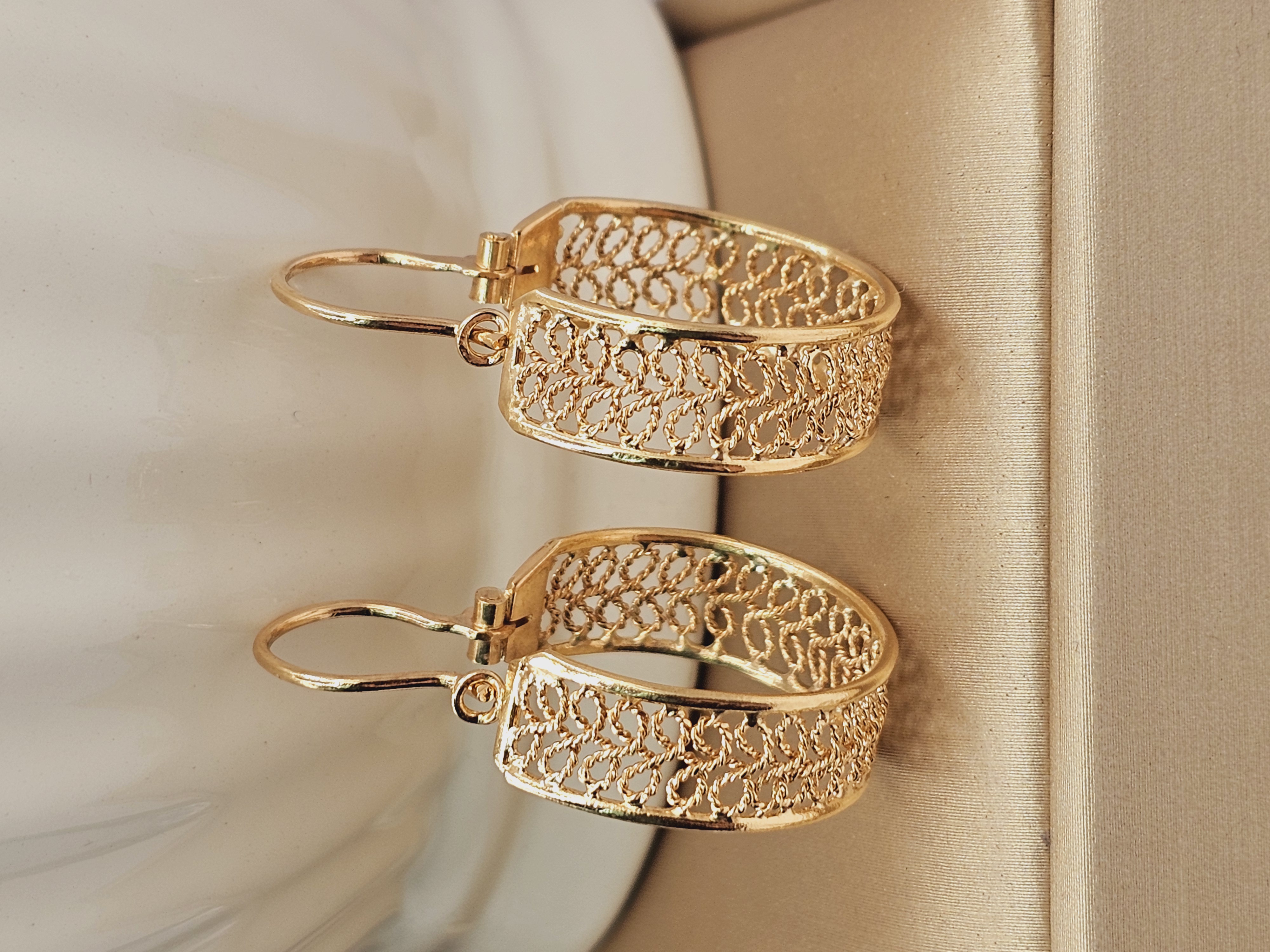 Aros filigrana 3.7 cm 5.2 grs Oro 18k 4