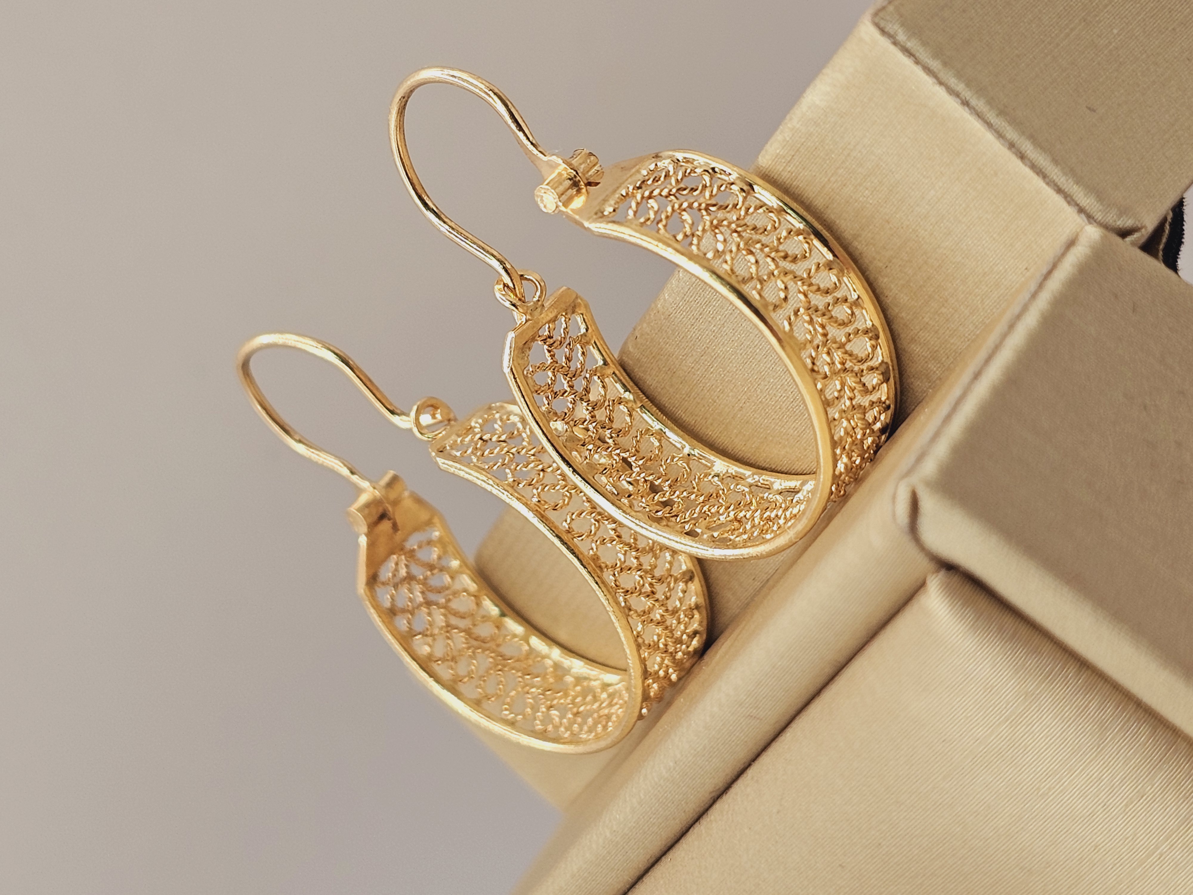 Aros filigrana 3.7 cm 5.2 grs Oro 18k 1