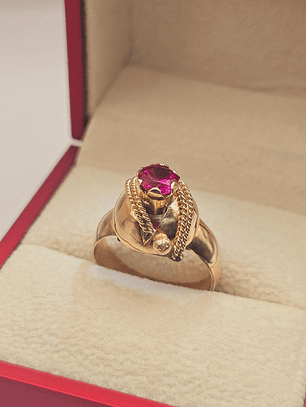 Anillo chevalier rubí 5.3 grs Oro 18k