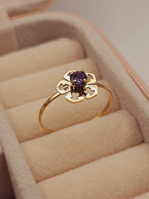 Anillo flor Amatista 1.2 grs Oro 18k
