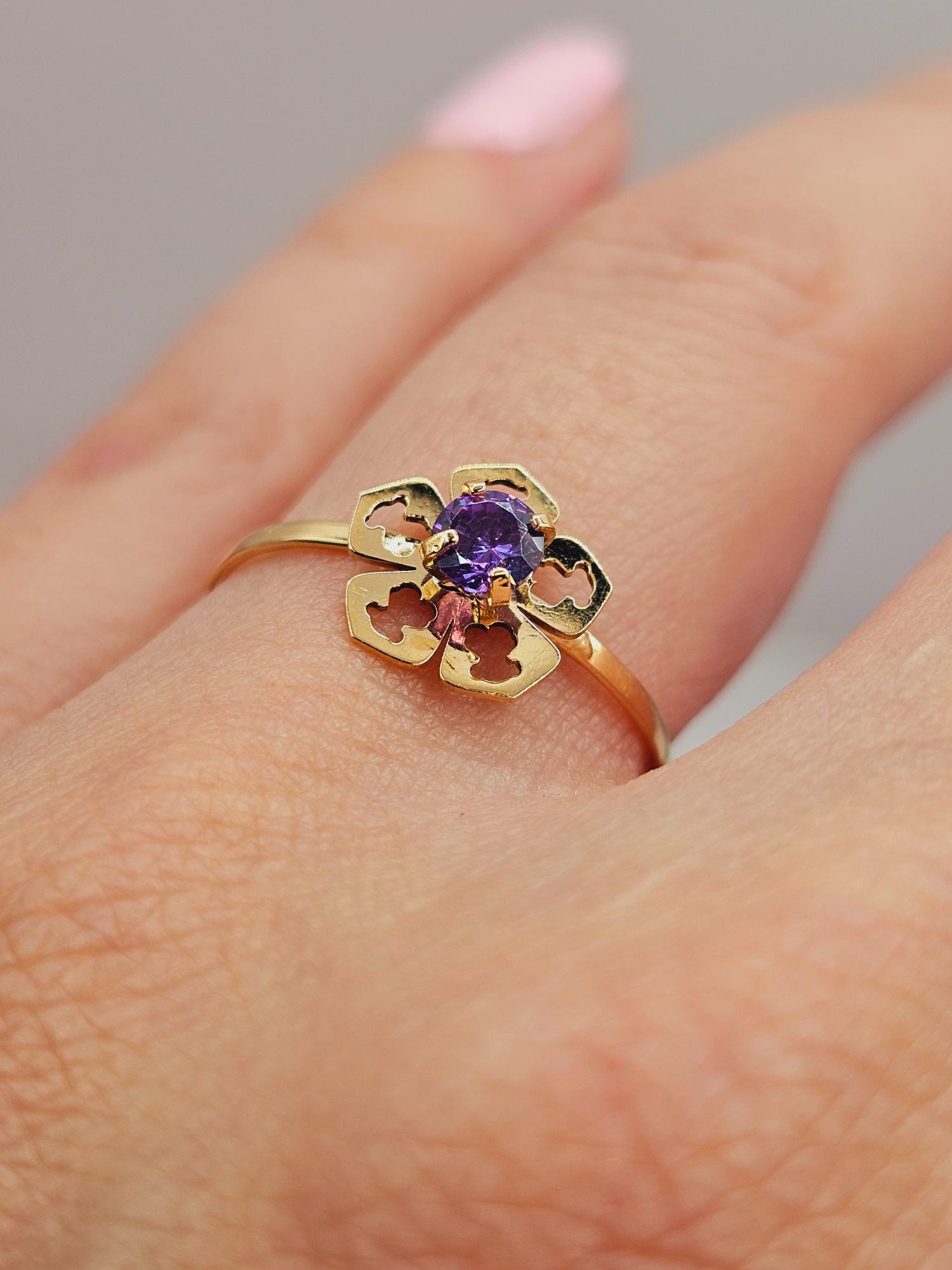 Anillo flor Amatista 1.2 grs Oro 18k 4