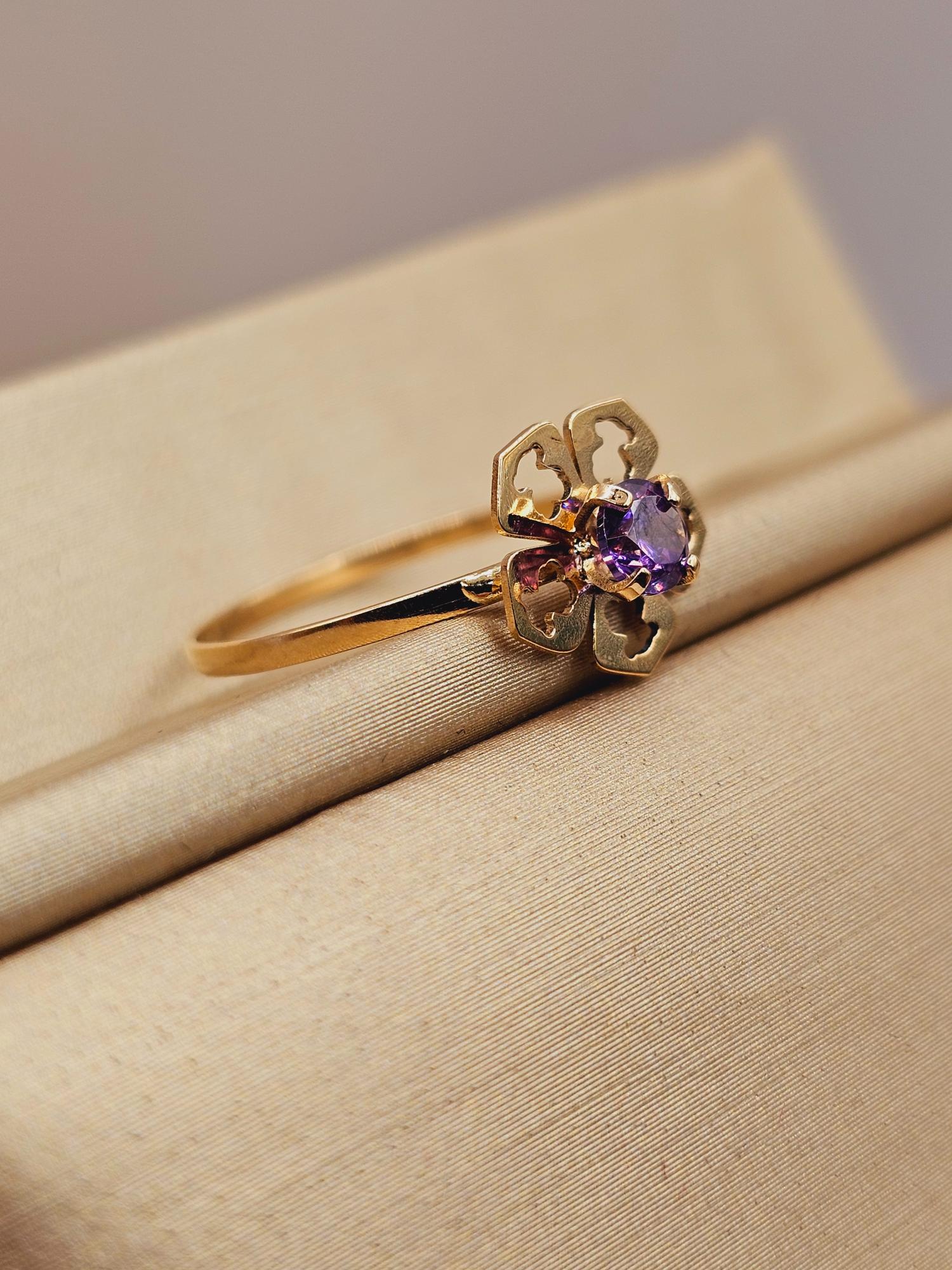 Anillo flor Amatista 1.2 grs Oro 18k 7