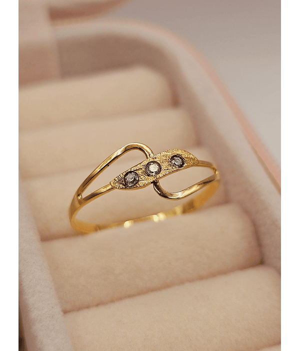 Anillo infinito circones 1.6 grs Oro 18k