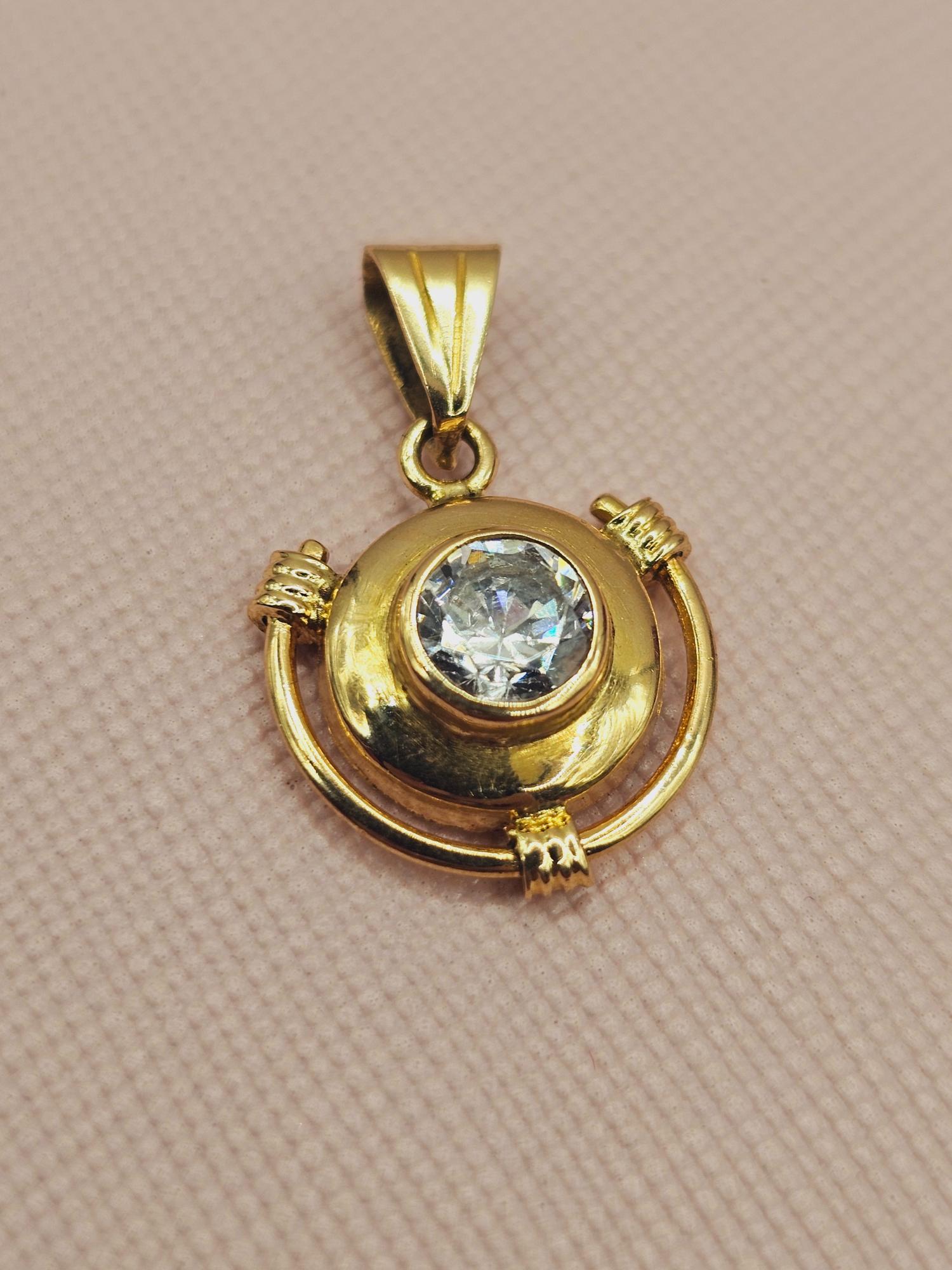 Colgante Punto de luz circón 2.2 cm 2 grs Oro 18k 3