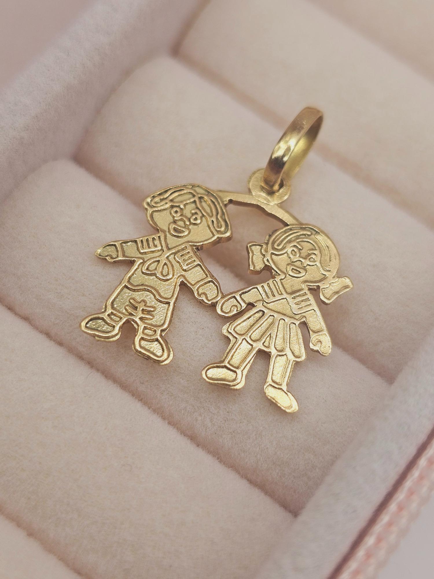 Colgante niña y niño 2.3 cm 1.6 grs Oro 18k 3
