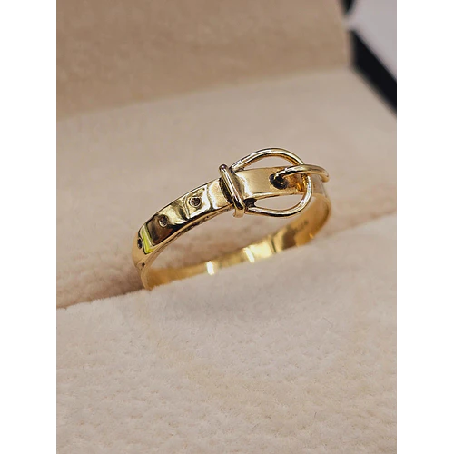Anillo cinturón con broche 1.7 grs Oro 18k 