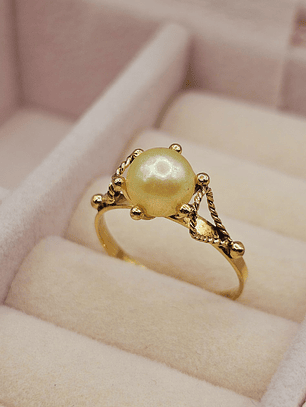 Anillo perla cultivada pistilo 1.8 grs Oro 18k