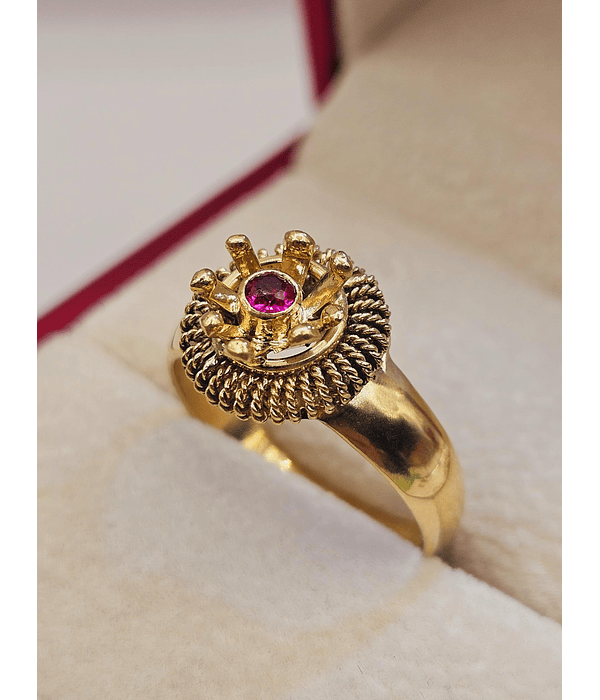 Anillo chevalier rubí 4.2 grs Oro 18k