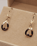 Aros gota Amatista con gancho 3.3 cm 1.9 grs Oro 18k