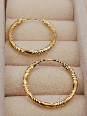 Aros argolla tallada 2.1 cm 2 grs Oro 18k