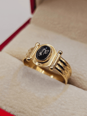 Anillo parís onix cabuchón 4.5 grs Oro 18k